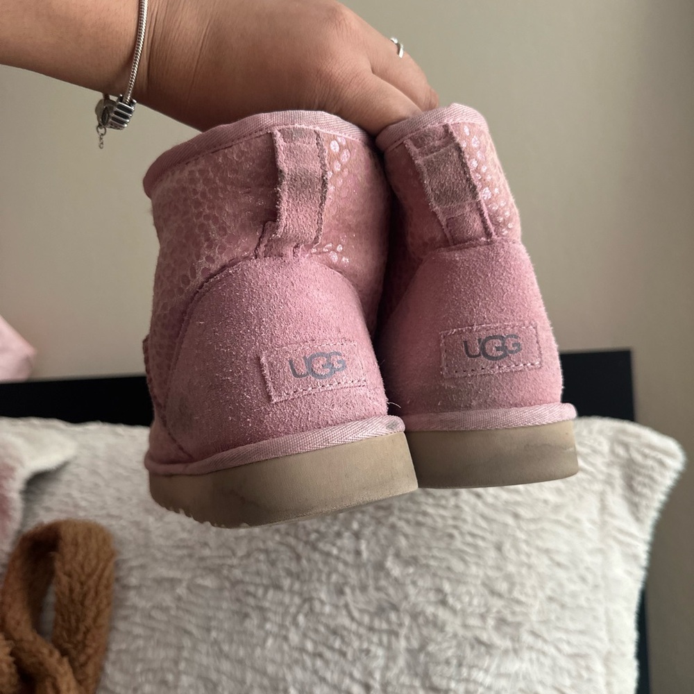 Ugg Mini - image 4